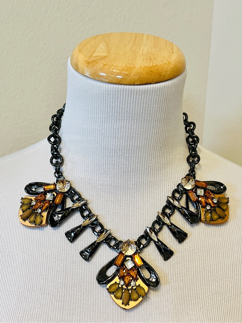 NWT Contemporary Chunky Metal Statement Necklace NWT Artsy Glam